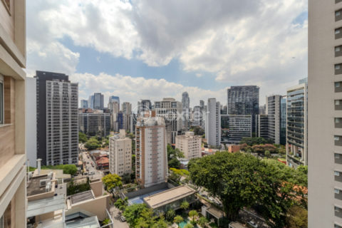 Image 3 - 1039882