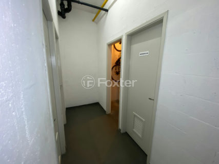 Image 30 - 1039883