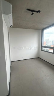Image 5 - 1039898