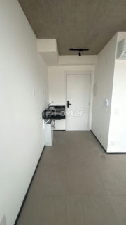 Image 4 - 1039898