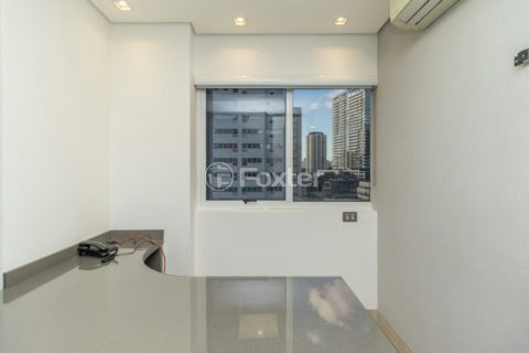 Image 7 - 1039900