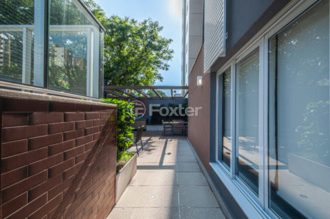Image 17 - 1039913