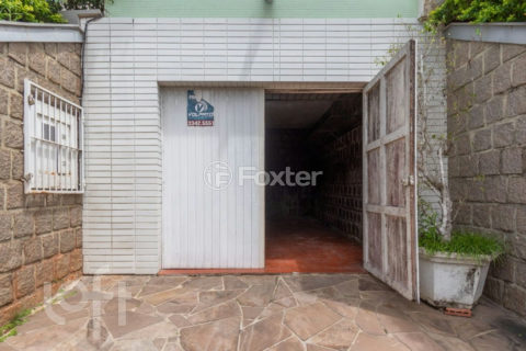 Image 38 - 1040009