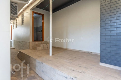 Image 21 - 1040009