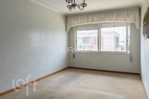 Image 8 - 1040009