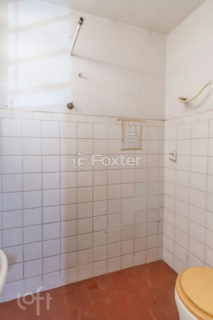 Image 35 - 1040009