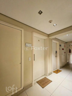 Image 23 - 1040016