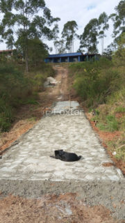 Image 2 - 1040023
