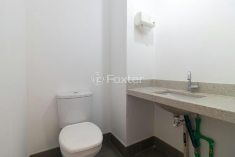 Image 9 - 1040072