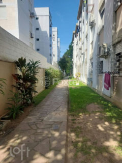 Image 15 - 1040146