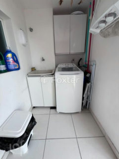 Image 4 - 1040149