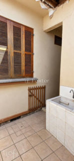 Image 7 - 1040174