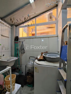 Image 8 - 1040243
