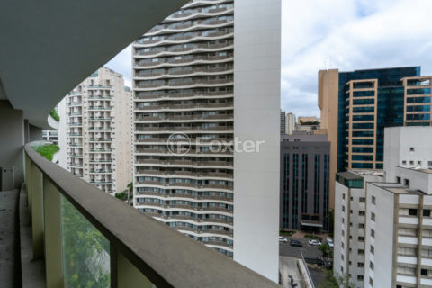 Image 31 - 1040248