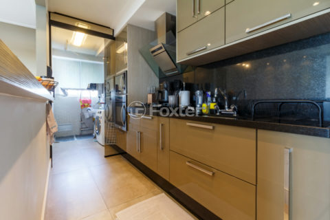 Image 24 - 1040254