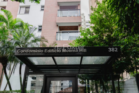 Image 37 - 1040255
