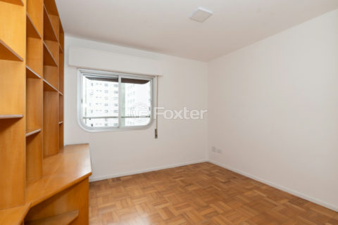 Image 7 - 1040258