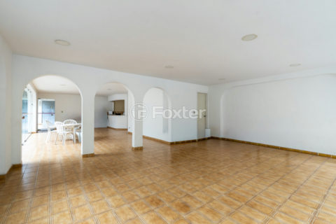 Image 31 - 1040258
