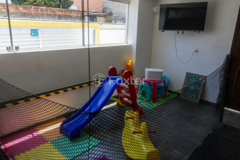 Image 33 - 1040259