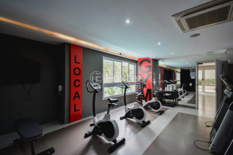 Image 18 - 1040261