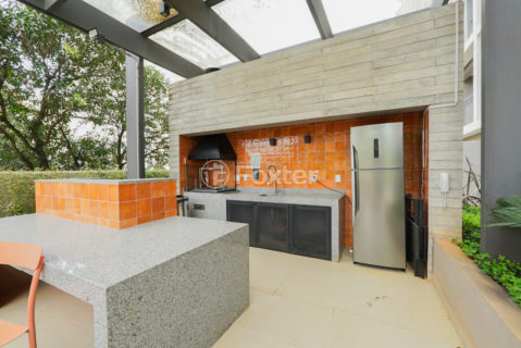 Image 32 - 1040264