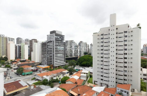 Image 3 - 1040265
