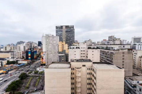 Image 34 - 1040274