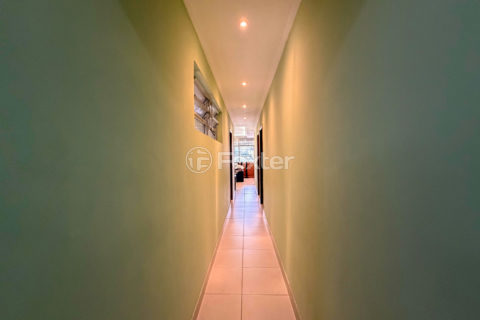 Image 42 - 1040282