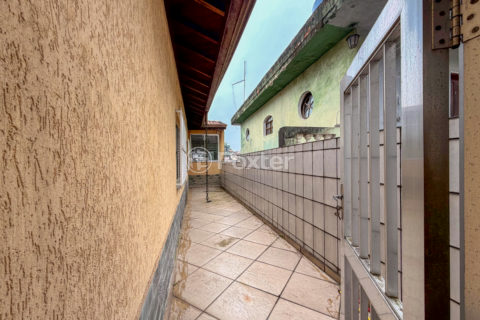 Image 3 - 1040282
