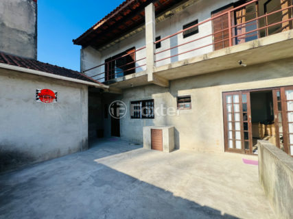 Image 32 - 1040284