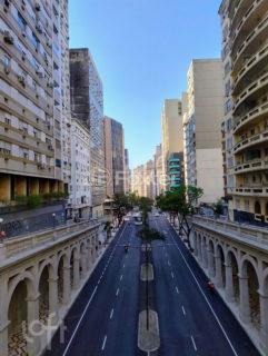 Image 7 - 1040295