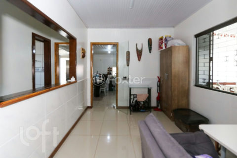 Image 38 - 1040297