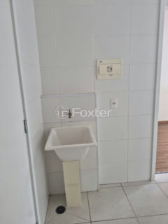Image 8 - 1040319