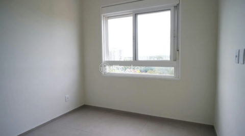 Image 7 - 1040328