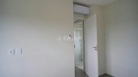 Image 9 - 1040328