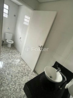 Image 35 - 1040334