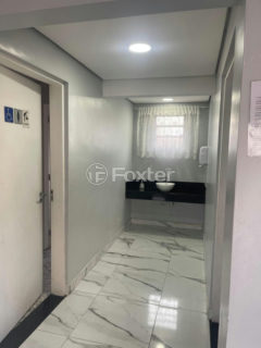 Image 36 - 1040334