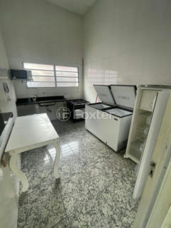 Image 32 - 1040334