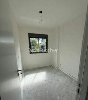 Image 4 - 1040337