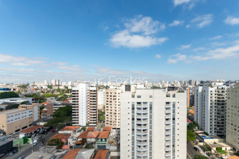 Image 19 - 1040374