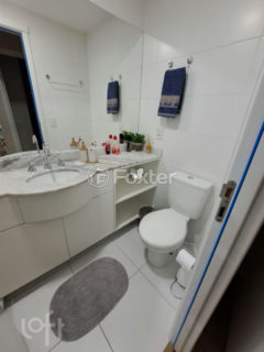 Image 4 - 1040391