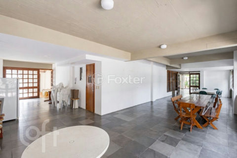 Image 30 - 1040432