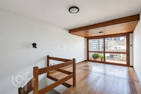 Image 7 - 1040432