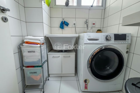 Image 25 - 1040442