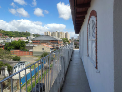 Image 4 - 1040451