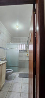 Image 14 - 1040477
