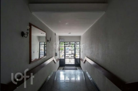 Image 32 - 1040508