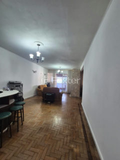 Image 3 - 1040572
