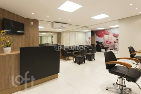 Image 7 - 1040596