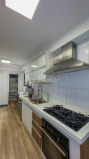 Image 33 - 1040599